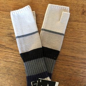 Echo fingerless gloves